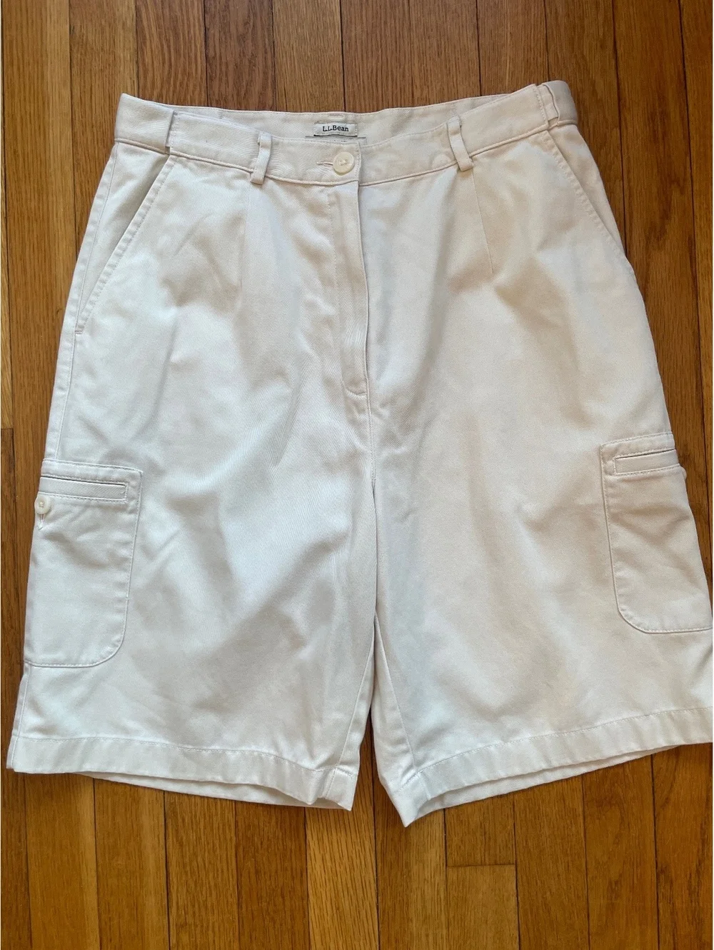 L.L. Bean Women's Khaki Short Original Fit Size 10 100% Cotton Preppy Bermuda